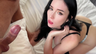 Невероятная красотка Sweety Fox отдалась лучшему другу